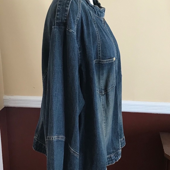 Hand Painted Jean Jacket zipper closure - Picture 5 of 8